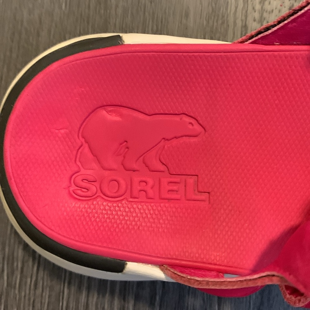 Sorel Kinetic Impact Sling Leather Sandals. Dark pink. Size 8.5 - Picture 7 of 8